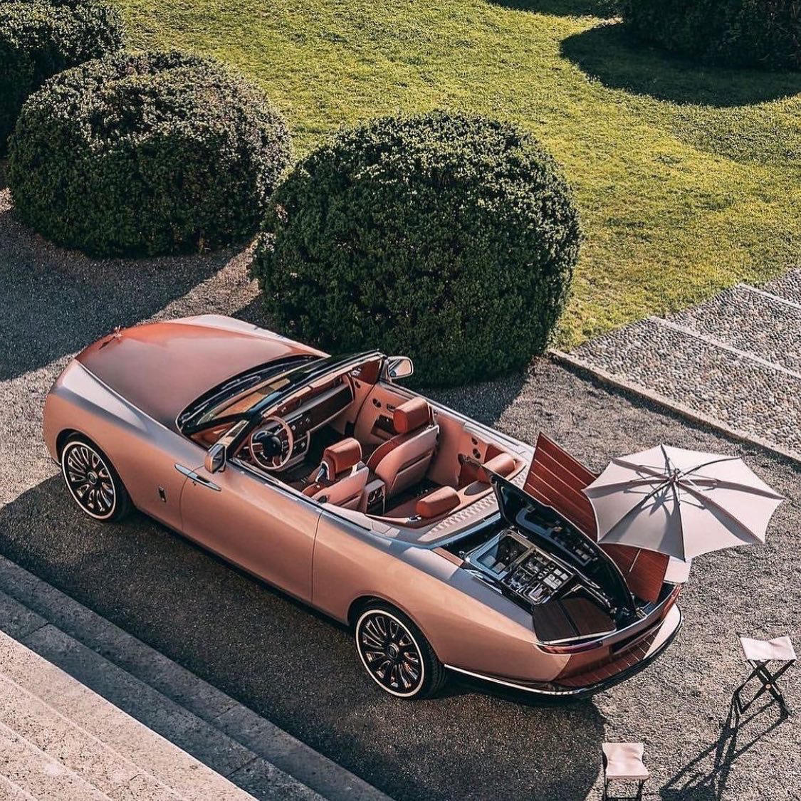 Rolls-Royce Boat Tail⁣•⁣Photography by #stephan_bauer⁣•⁣•⁣•#Product_Only #product #design #art #car